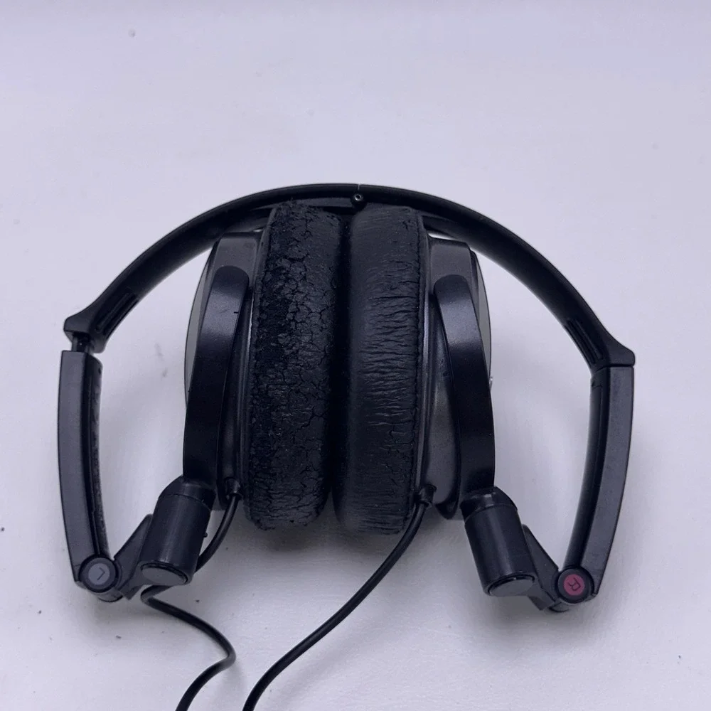 Sony MDR-NC7 Noise Canceling Headphones Wired Travel Over Ear Black‎